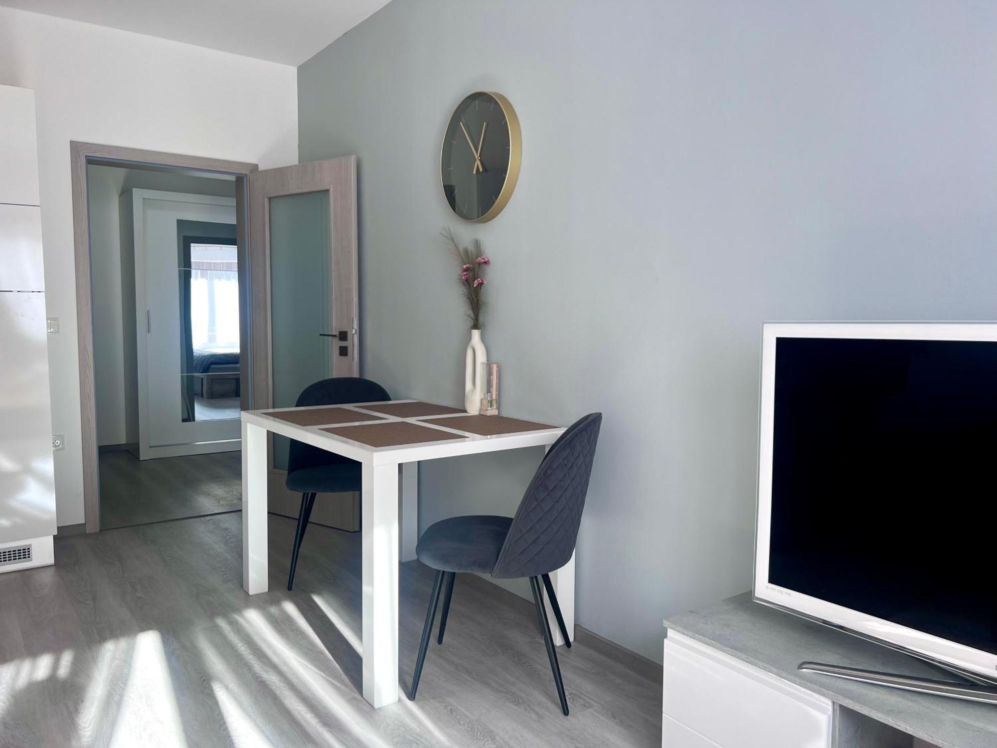 Apartman Lakeside チェスキー クルムロフ エクステリア 写真